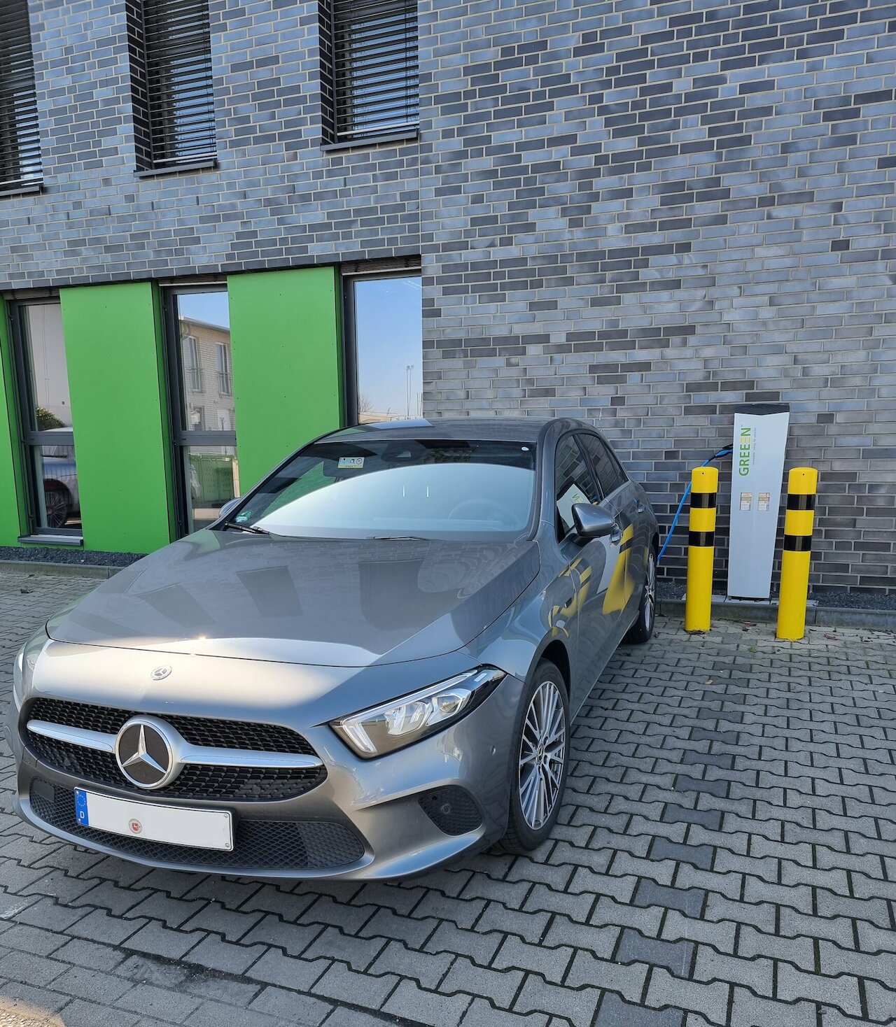 Dienstwagen mit Elektro- und Hybridantrieb Image 1