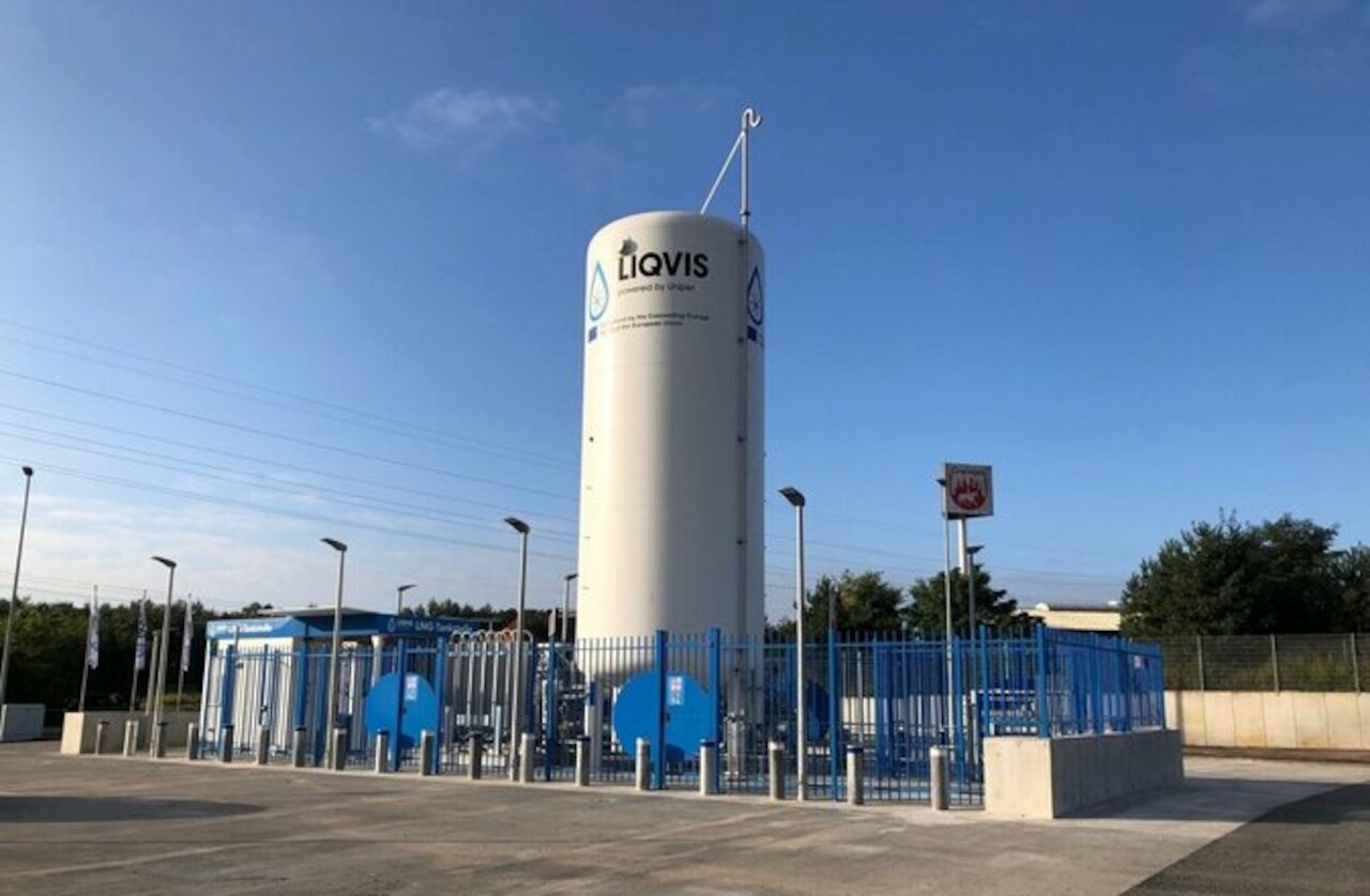 LNG filling station Hamburg (Rosengarten) Image 1