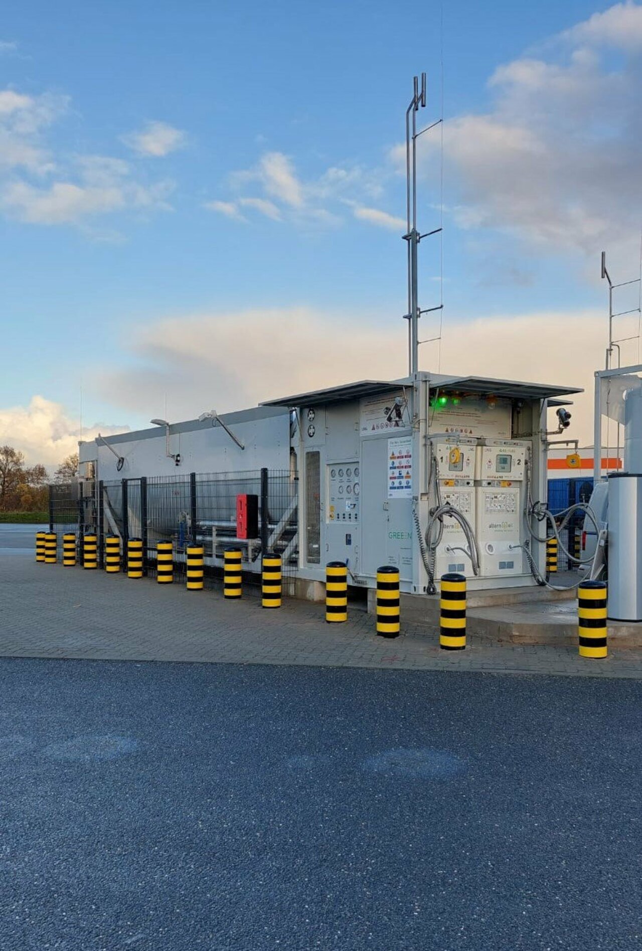 Apertura di un'ulteriore stazione di rifornimento bio-GNL REEFUEL Image 1