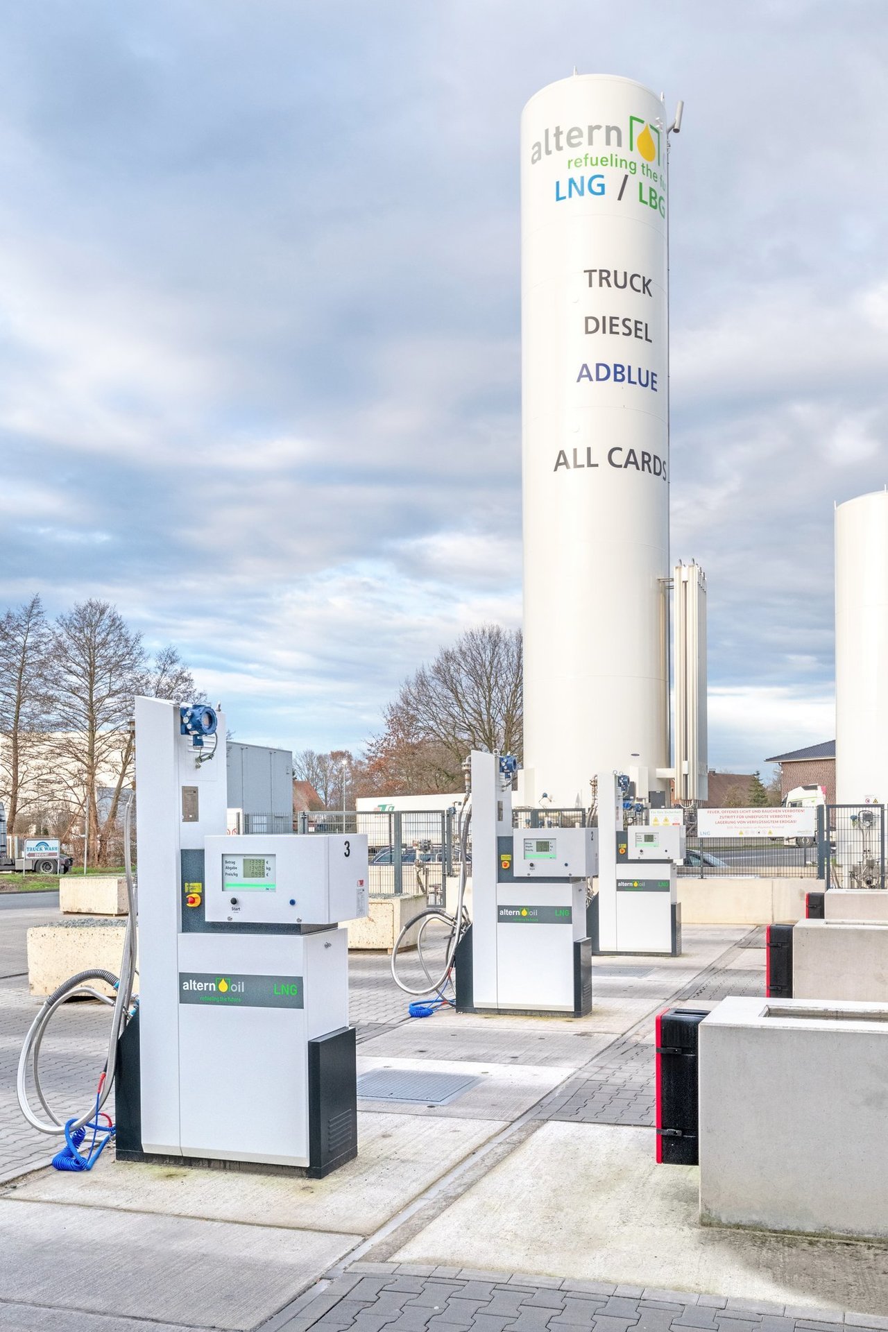 Ora aperto: stazione di rifornimento di GNL a Bakum Image 1
