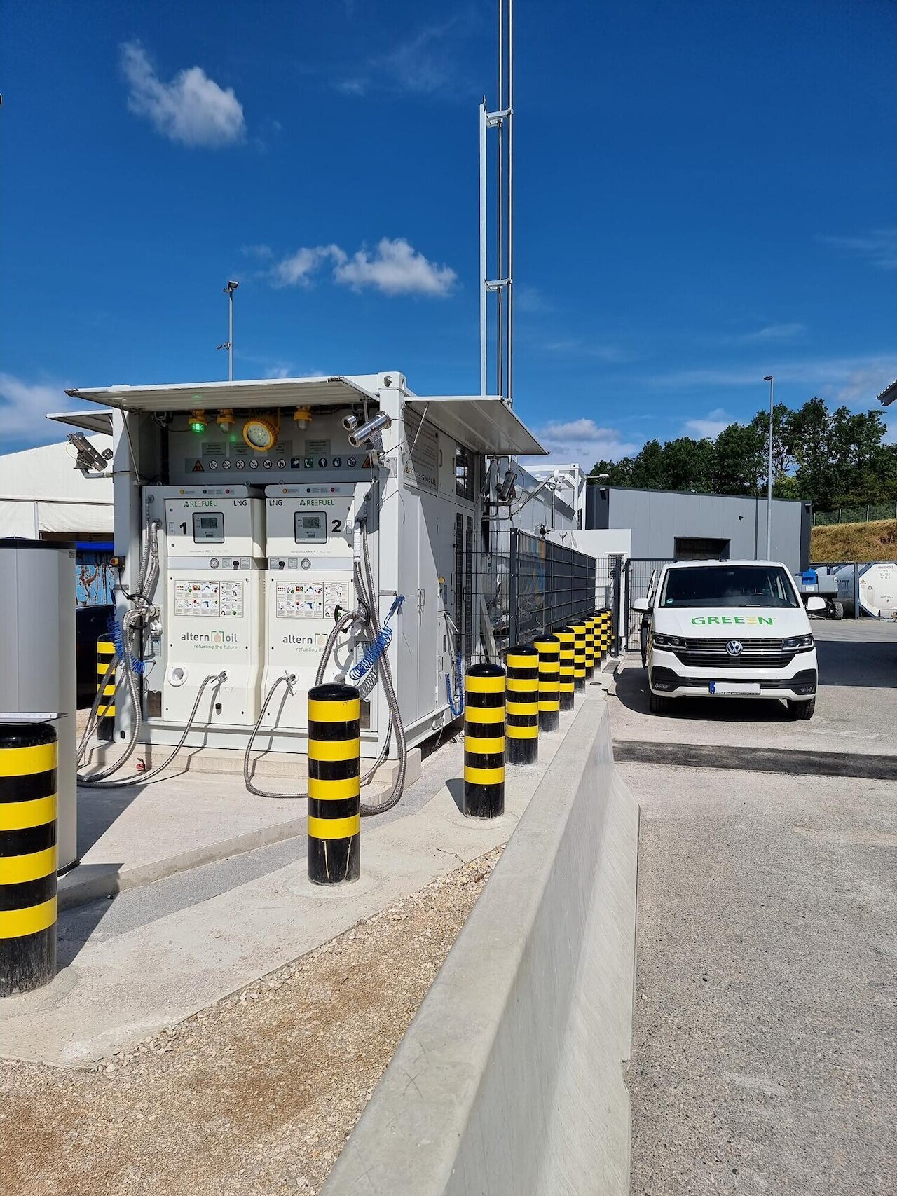 Beverage logistics company relies on renewable fuel REEFUEL Image 1