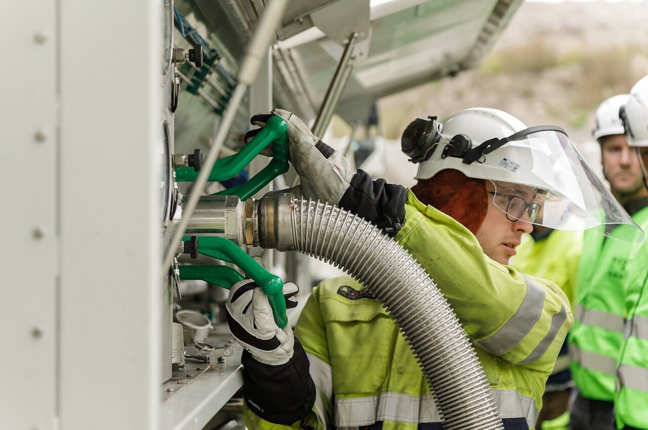 Start of delivery of REEFUEL Bio-LNG worth 250 million euros Image 1